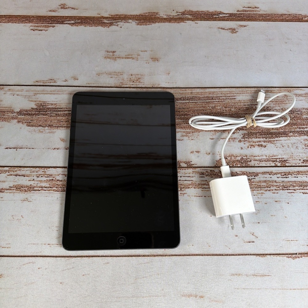 Apple iPad Mini 1 16GB Black Space Gray Wi-Fi 7.9" Tablet A1432